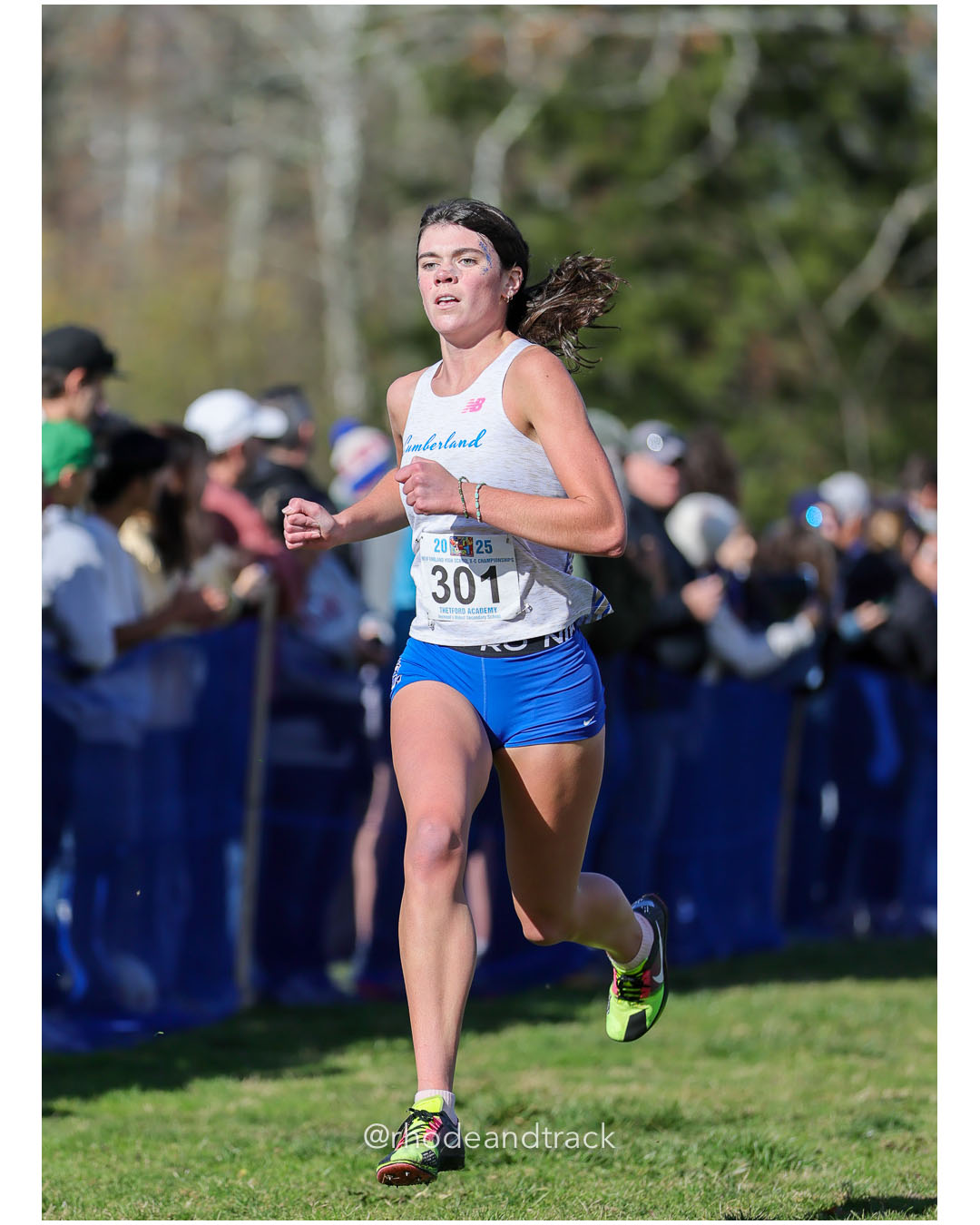 Charli McCue, Cumberland, P28, 20:06.73 - New England Cross Country State Championship - Thetford Vt - November 8, 2025 File: ./dir-1-Girls-Championship/251108-2025-New England-Cross-Country-Championships-Thetford-VT-233-296A4234.jpg Charli McCue, Cumberland, P28, 20:06.73 - New England Cross Country State Championship - Thetford Vt - November 8, 2025 – 2025 New England…